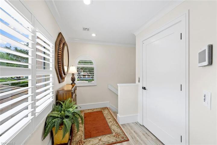 Spacious upstairs foyer