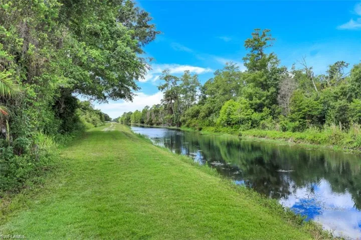 5202 Cypress Ln, Naples, Florida 34113