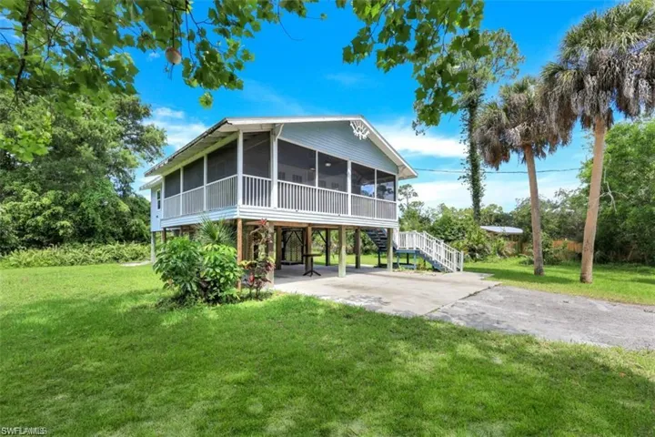 5202 Cypress Ln, Naples, Florida 34113