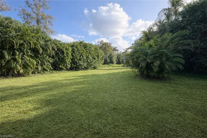 5202 Cypress Ln, Naples, Florida 34113