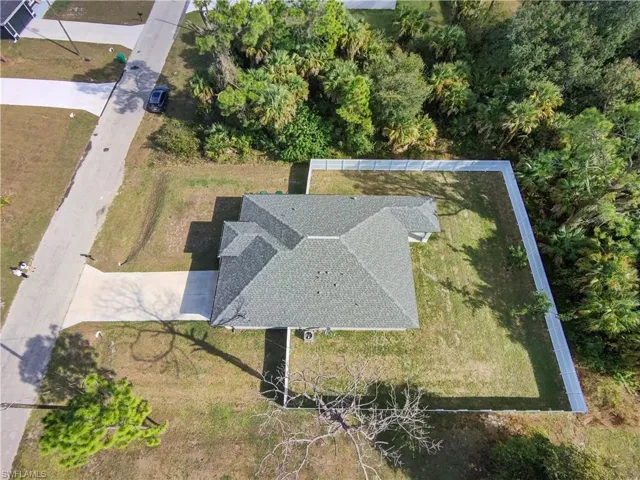 Aerial view of property and surrounding area