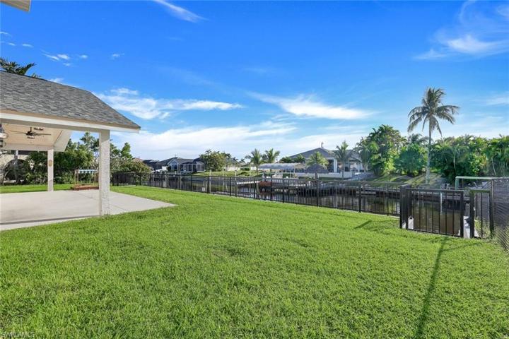 Huge Fenced Yard