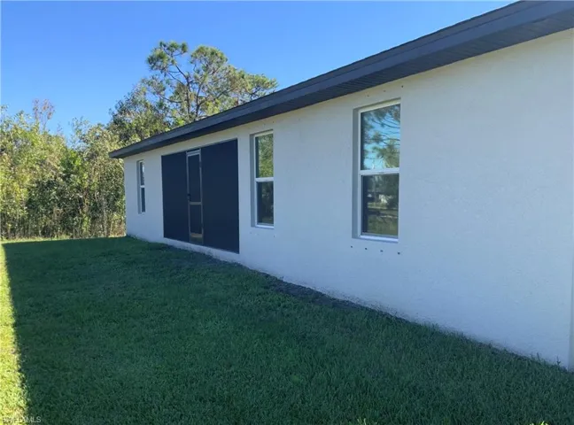 Rear Elevation Perfect for POOL!
