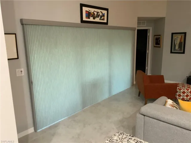 Full Length Sliding Shade to Lanai
