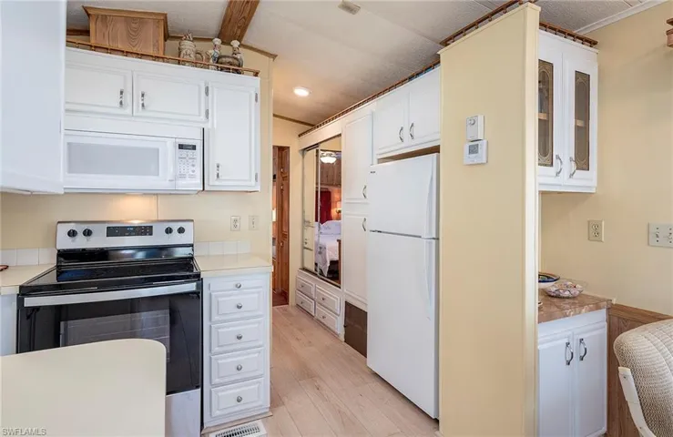 271 Caravan Cir, North Fort Myers, Florida 33903