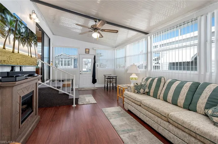 271 Caravan Cir, North Fort Myers, Florida 33903