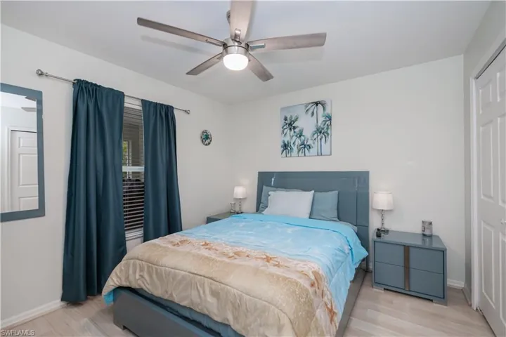Large guest room with ceiling fan