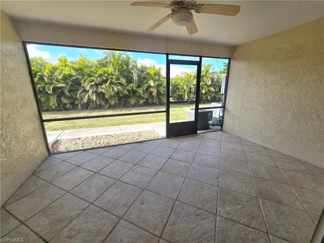 Oversized Screened Lanai. 15'4 x 10.'
