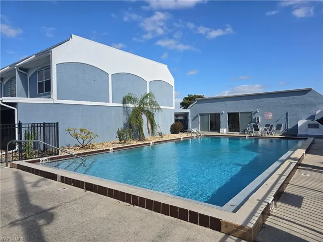 Rectangular large pool with depths 3'5" - 6'5."