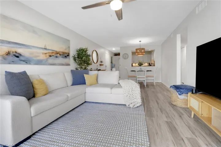228 Fox Glen Dr # 3201, Naples Fl 34104