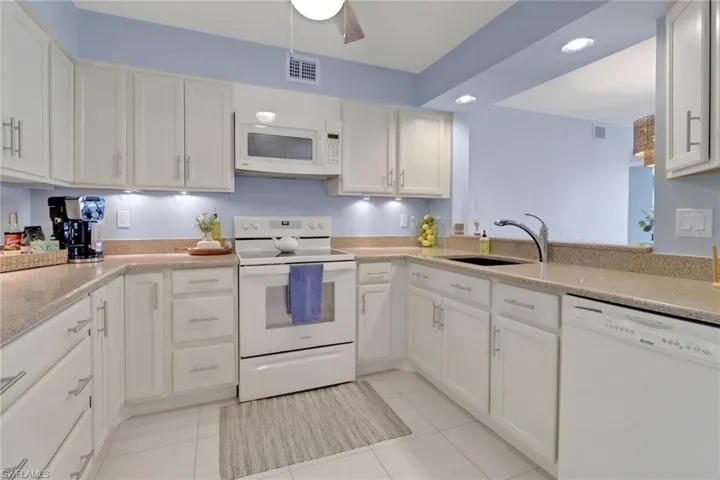 228 Fox Glen Dr # 3201, Naples Fl 34104