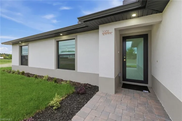 924 Ne 20th St, Cape Coral, Florida 33909