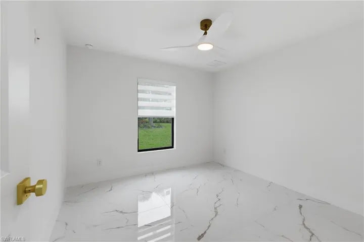 924 Ne 20th St, Cape Coral, Florida 33909