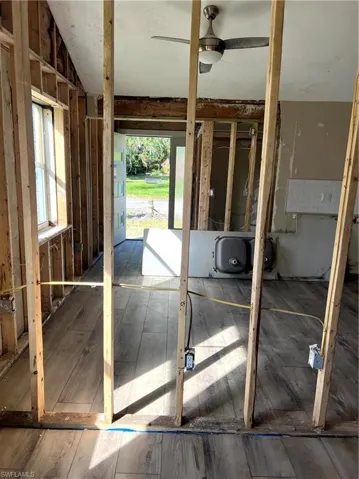 Misc room with ceiling fan