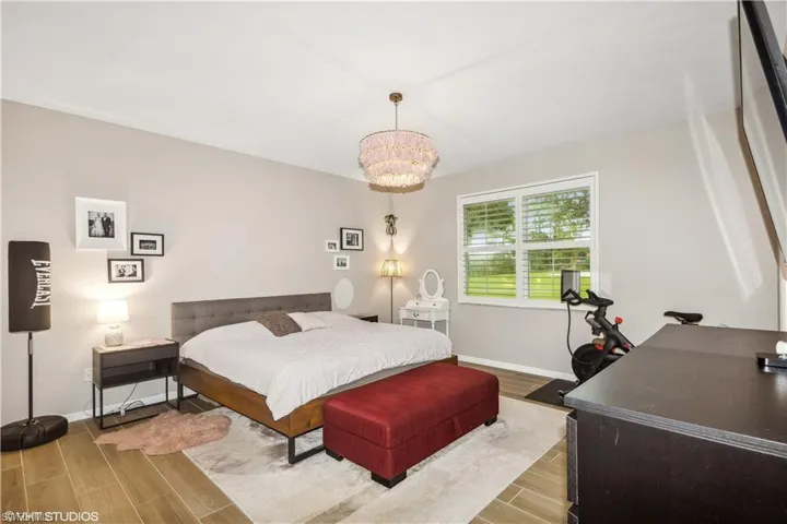 1929  Par  DR, Naples, FL 34120
