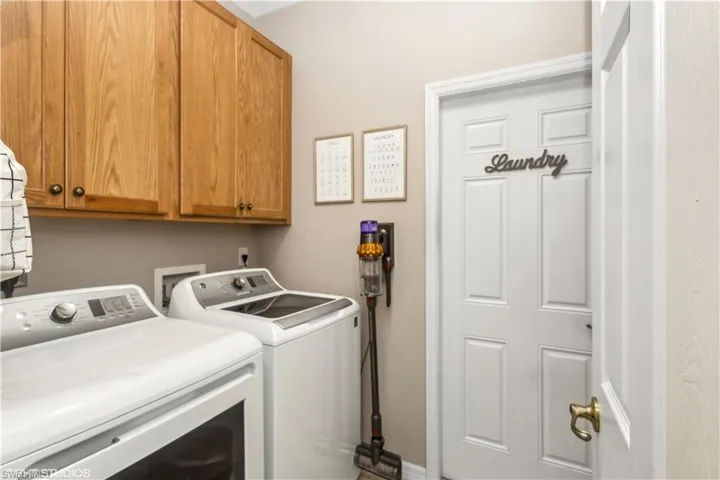 1929  Par  DR, Naples, FL 34120