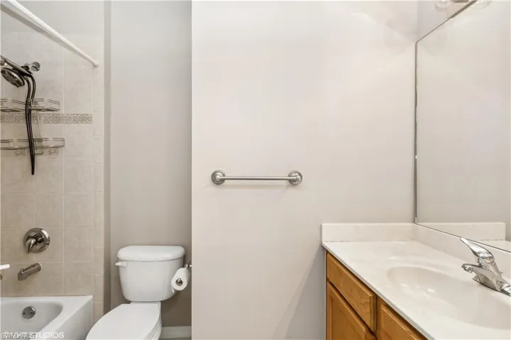 1929  Par  DR, Naples, FL 34120