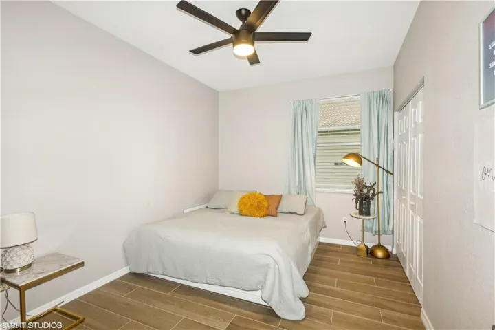 1929  Par  DR, Naples, FL 34120