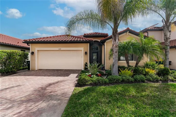 1584  Vizcaya  LN, Naples, FL 34113