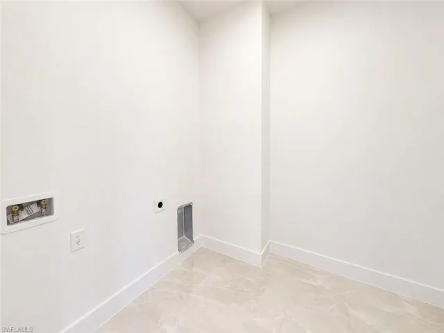 2212 39th Ter, Cape Coral, Florida 33909
