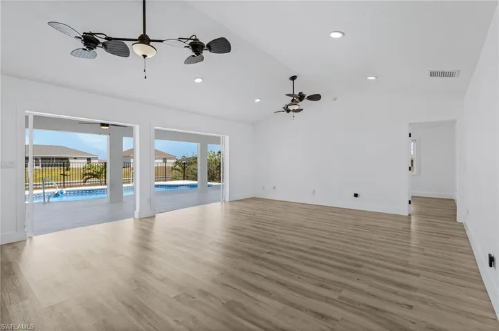 205 Ne 25th St, Cape Coral Fl 33909