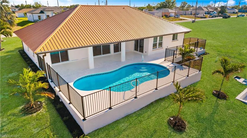 205 Ne 25th St, Cape Coral Fl 33909