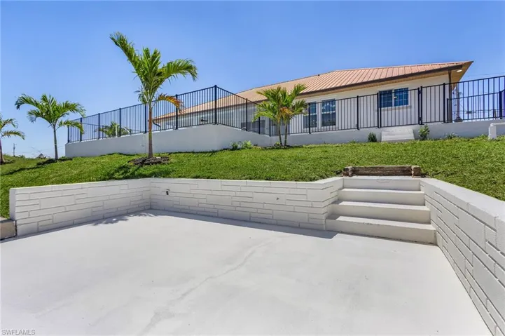 205 Ne 25th St, Cape Coral Fl 33909