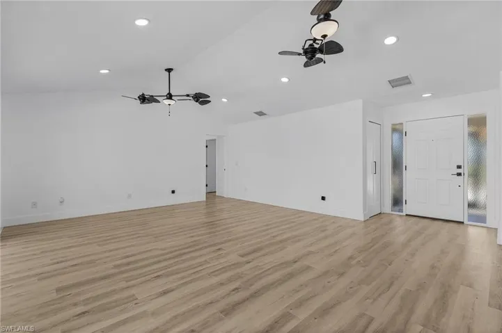 205 Ne 25th St, Cape Coral Fl 33909