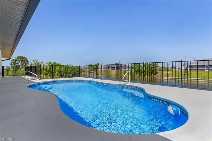 205 Ne 25th St, Cape Coral Fl 33909