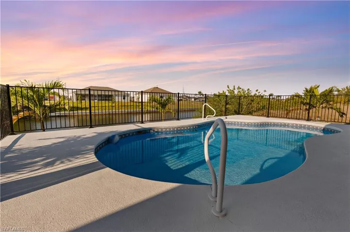 205 Ne 25th St, Cape Coral Fl 33909