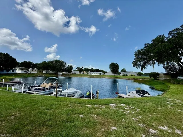 16 W Palm Cir, Lake Placid, Florida 33852