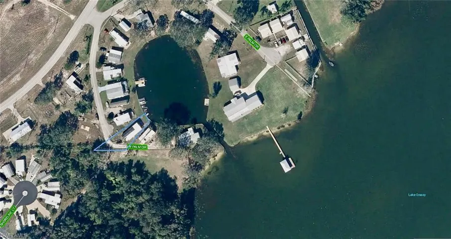 16 W Palm Cir, Lake Placid, Florida 33852