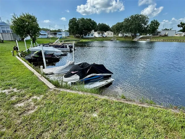 16 W Palm Cir, Lake Placid, Florida 33852