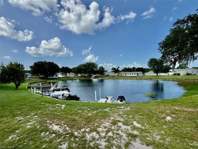 16 W Palm Cir, Lake Placid, Florida 33852