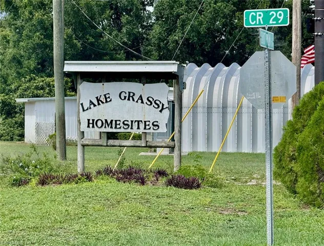 16 W Palm Cir, Lake Placid, Florida 33852
