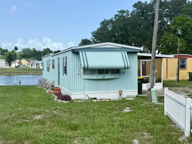 16 W Palm Cir, Lake Placid, Florida 33852