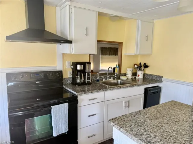 16 W Palm Cir, Lake Placid, Florida 33852