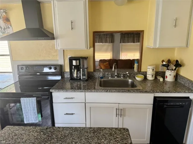 16 W Palm Cir, Lake Placid, Florida 33852