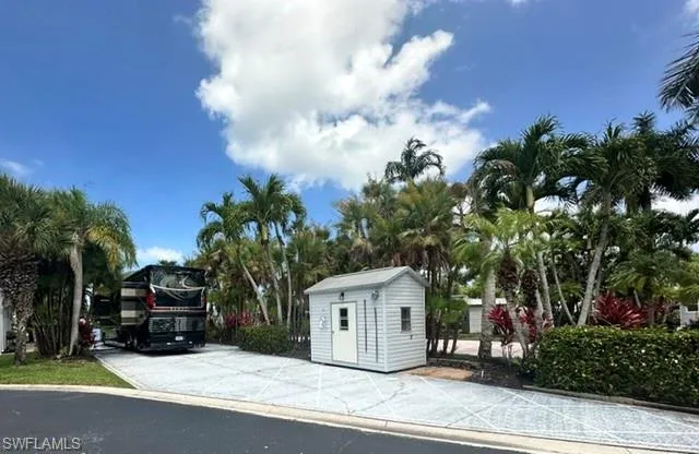 1408 Pearl Lake Pt, Naples, Florida 34114