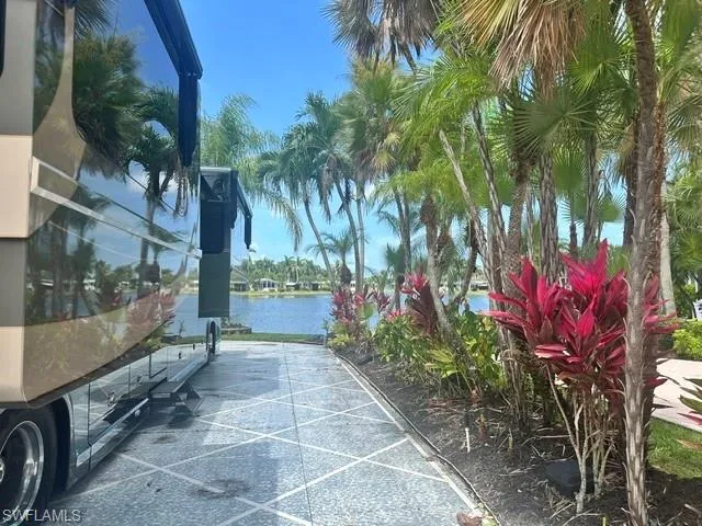 1408 Pearl Lake Pt, Naples, Florida 34114