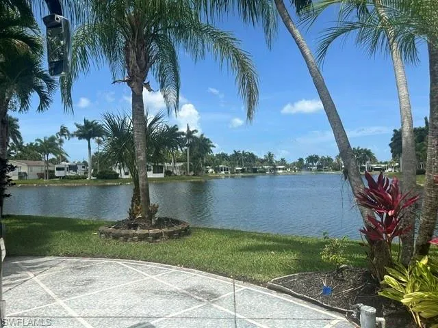1408 Pearl Lake Pt, Naples, Florida 34114