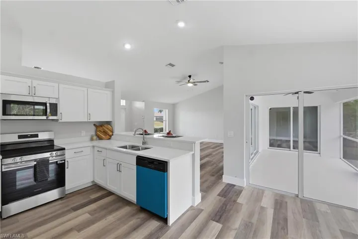 614 SW 1st  ST, Cape Coral, FL 33991