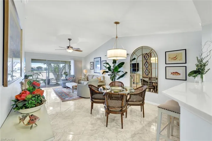 7742  Emerald  CIR, Naples, FL 34109