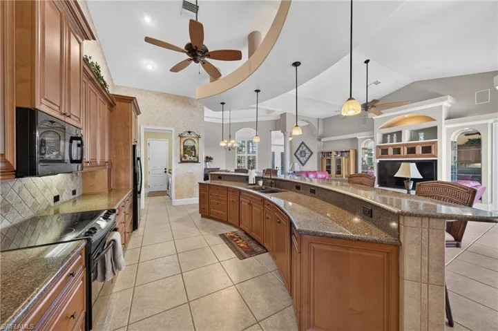 2708 Nw 46th Ave, Cape Coral, Florida 33993