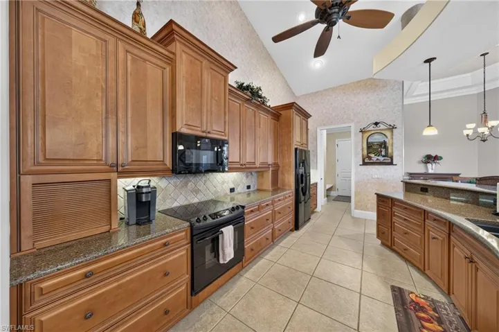 2708 Nw 46th Ave, Cape Coral, Florida 33993