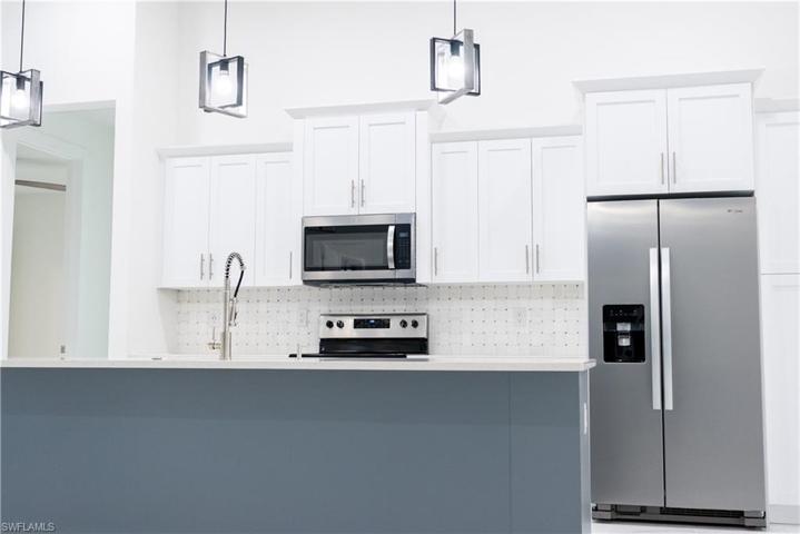 3621 NW 3rd ST, CAPE CORAL FL 33993