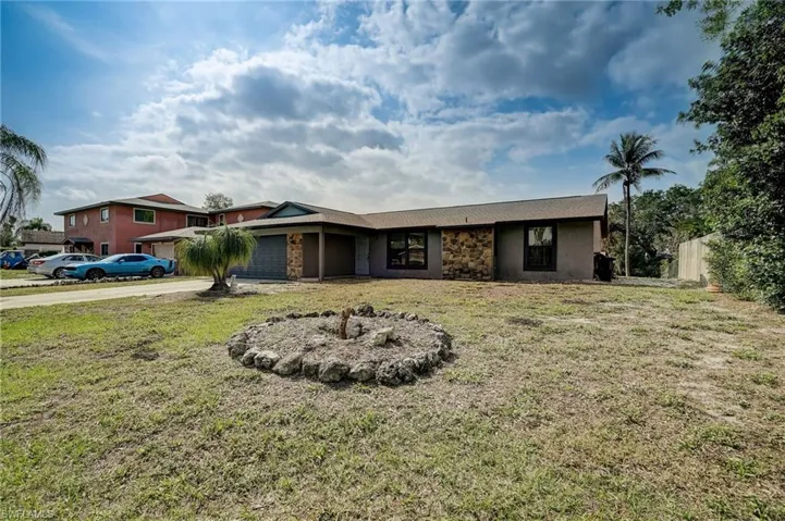 8122 Lake San Carlos Cir, Fort Myers Fl 33967
