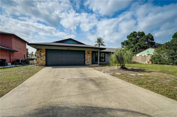 8122 Lake San Carlos Cir, Fort Myers Fl 33967