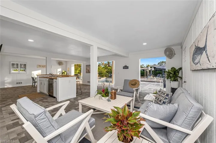 2736 Gulfview Dr, Naples, Florida 34112