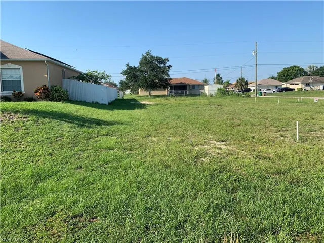 1718 Ne 22nd St, Cape Coral Fl 33909